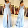 Sexy barato azul céu vestidos de dama de honra para o casamento chiffon fora do ombro uma linha de apliques de renda lado dividir partido formal dama de honra vestidos