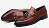 2021 Krokodilkorn Trend Herrenschuhe Quaste Rot Schwarz Loafer Designer Luxus 560