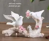 ceramica bianca fiori uccelli amanti statua decorazioni per la casa artigianato ornamento artigianato camera decorazione di nozze statuetta in porcellana regalo
