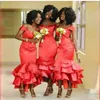 African Red sereia Bridesmaids 2018 Alças Plus Size Tea Duração Maid de Honra Vestidos Tiered cetim casamento vestido de festa