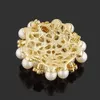 Vergoldete, hochwertige CZ-Diamant-Kristall-Blumen-Pin-Brosche mit schwarzer Perle B249