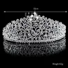 Luxe Bridal Crown Sparkling Rhinestone Kristallen Roofal Bruiloft Crowns Crystal Haaraccessoires Verjaardagsfeestje Tiara's Quinceaner 16 * 6 cm
