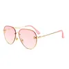 Fashion Nuovi occhiali da sole Arrivo Donne Designer Brand Designer di buona qualità Metal Occhiali da sole oversize da sole vintage UV4009773761