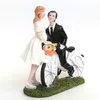 Nouveau gâteau de mariage Toppers vélo baiser mariée et marié décoration Cupcake Topper démission Figurine artisanat Souvenir faveurs de mariage 1991108