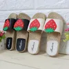 2018 novas mulheres de verão chinelos de palha trançado sandálias flat chinelos em casa frutas imprimir meninas sapatos de verão de luxo chinelos femininos