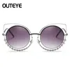 Outeye Rhinestone Cat Eye Solglasögon Kvinnor Rund spegel Solglasögon överdimensionerade nyanser Beläggande reflekterande spegel Diamond Eyewear8502273