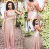 2019 Sexy Sequined Rose Gold Bridesmaid Dresses Spaghetti Straps Sequins Sheath Ruffle Back Golvlängd Bröllop Guest Maid of Honor Gowns