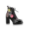 Yüksek topuklu çizmeler Sonbahar kış Kaba topuk tasarımcı kadın ayakkabıları Desert Boot deri fermuar mektup Kalın topuk ayakkabısı Bağcıklı Moda bayan Topuklular Büyük boy 35-42 Kutu ile