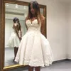 White Graceful Short Princess Homecoming Dresses Sweetheart Sleeveless With Lace Applique Knee-Length Prom Gowns Back Zipper Custom Gown