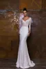 2018 Abiti da sposa a sirena con design in cristallo con scollo staccabile con scollo a V in pizzo Appliques Perle Abito da sposa a maniche lunghe con paillettes Abito da sposa