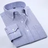 2018 Högkvalitativ lättvård Oxford Solid Striped Långärmad Knapp Town Collar Slim Fit Classical Business Men's Dress Shirts