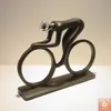 Résine maison cadeau créatif vélo artisanat personnes Art abstrait accessoires Sculpture Figures décorations vélo