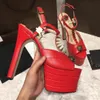 2018 16 cm tacco alto sandali gladiatore donna rivetti a spillo teschio con borchie peep toe piattaforma estate marca T mostra scarpe per donna salto alto