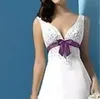 Vita och lila bröllopsklänningar Empire Midja V Neckpärlor Applices Satin Bridal Gowns Sweep Train Plus Size A Line Wedding Dress275q