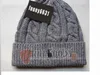 Moq = 1pcs wimter kvinnor ullhatt man mode hattar cykla utomhus för att hålla varm beanie stickning hatt 8Colors pol gratis frakt