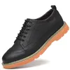 이탈리아 브랜드 남성 정장 구두 디자이너 브로그 신발 남자 신발 캐주얼 mannen Schoenen의 zapatos 드 아저씨 ERKEK AYAKKABI sapato masculino
