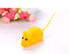 Souris grinçantes, jouet adorable pour chat, en caoutchouc souple, floqué, couleur variable, 10 pièces, un paquet 304P