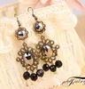new hot Korean version of the vintage beauty of noble earring bronze gun black crystal earrings fashion classic exquisite elegance