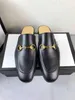 Erkekler için tasarımcı terlik Hafif Deri Horsebit terlik yaz plaj ayakkabı sembolik altın tonlu Princetown işlemeli Moccasins ayakkabı