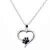 Hollow Pet Paw Print Collane Cute Animal Dog cat Gioielli commemorativi Pet Lover Puppy Paw Heart Charm Collana in smalto nero Ragazze