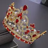 Brudtiaror och kronor Full Pearl Red Green Crystal Rhinestone Gold Wedding Hair Crown For Women Hair Jewelry Accessories1157910