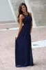 Robes de demoiselle d'honneur de style campagnard bleu marine longues 2018 dentelle haut jupe en mousseline de soie longueur de plancher robe de demoiselle d'honneur sur mesure EN2078281v