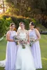 Artı Boyutu Lavanta Nedime Elbiseler Dantel Şifon Kat Uzunluk Yüksek Kaliteli Düğün Konuk Örgün Törenlerinde Sheer Mürettebat Boyun Kolsuz