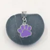 Kolye Kolye 100 adet / grup Damla Emaye Köpek Kedi Paw Baskılar Charms Kolye Necklacebracelets Takı Aksesuarları Moda Hediye Yapımı A70