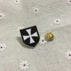 Масонский отворотом Pin и броши масон эмаль значки белый крест Черный щит христианская армия Крестоносец рыцари тамплиеры