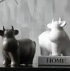 Minimalistisk keramisk kreativ ko bull heminredning hantverk rum dekoration handgjorda nötkreatur porslin djur figuriner dekorationer