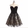 Black 2019 Homecoming Dresses A-Line Sweetheart Krótki Mini Tulle Koronki Bez Backless Eleganckie Suknie Koktajlowe do lata