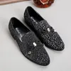 Sparkly Black Rhinestones Mens Designer Skor Beaded Äkta Läder Män Bröllop Sko Pekade Toe Mens Casual Studded Loafers