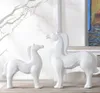 cavallo in ceramica bianca nera Cavallo da guerra decorazioni per la casa artigianato decorazione della stanza ornamento in ceramica decorazioni di figurine di animali in porcellana