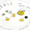 Épingles d'animaux en émail Broche d'insecte d'abeille souriante Veste en jean Boucle ardillon Chemise Badge Bijoux d'animaux Cadeau pour les enfants