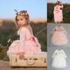 Custom Flower Girls Dresses 2019 med Big Bow V tillbaka Ruffles Skirt Princess First Communion Dress For Little Girls Real Photos