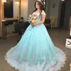 Baby-Blue Saudita Vestidos de Baile Fora Do Ombro Contas Lace Applique vestido de Baile Vestidos de Festa 2018 Nova Chegada Elegante Fofo Tule Vestido de Noite