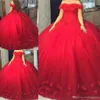 빨간 공 가운 Quinceanera 드레스 숄더 핸드 메이드 꽃 무도회 공식 가운 vestidos de quinceañera sweet 15