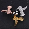 Hurtownie Handmde DIY Broszka Biżuteria Latający Birdie Red-Corowate Crane Flamingo Metal Ptak Płaszcz Broszka Pinów Sukienka Kurtka Pin Prezent
