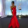 2019 Elegante Sereia Vestidos de Baile Vermelho Equipado Querida Sem Mangas Fit e Flare Longo Formal Vestidos de Festa À Noite Formal Wear Sweep Trem