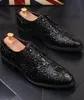 Hochwertige italienische LuxE-Männer heiraten in Party-Business-Kleiderschuhen aus schwarzem Spitzen-Oxford-Leder mit Krokoprägung, Größe 38–43, A32