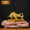 Ozdoby krowy mosiężne posąg bossowy Big Wall Street Bronze Fierce Bull Sculpture Home Sali salon Studia maskotka Dekoracja Accessorie1621114