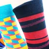 Nieuwe winter heren funky katoenen streep kleurrijke sokken hoge kwaliteit herenkleding sokken mode skateboard 4 pairs2527