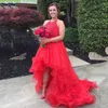 Red Luxury Prom Dresses High Low Listed Wzburzone Suknie Wieczorowe Z Koronką Aplikacją Zroszony Sweep Pociąg Custom Made Vestidos de Noiva