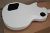 Fabrikspezifische E-Gitarre mit weißem Korpus, schwarzer Hardware, weißer Perlmutt-Bundeinlage, weißer Einfassung, individuelles Angebot