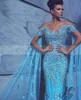 Novos vestidos de noite novo luxo sereia boné envoltório mangas rendas apliques cristal frisado com cabo flores azul formal festa baile vestidos