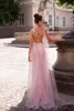 Berta 2019 Zeemeermin Roze Avondjurken Lange 3D Floral Geappliceerd Sheer V-hals Prom Gowns Sexy Beaded Formal Party Dress