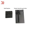 Großhandel 32 stücke Schwarz Papier Schmuckschatulle Anhänger Halskette Ring Set Verpackung Box Silk Bogen Ohrring Geschenkbox Mit Schwamm 5 * 8 * 2,5 cm