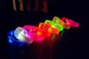 Pulsera de destello LED Brazaletes luminosos Luz intermitente nocturna controlada por sonido KTV Bar Club Brillante Prop Decoraciones para fiestas de Navidad