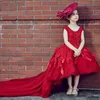 Lindo Vermelho Alta Baixa Flor Menina Vestidos Para O Laço Do Casamento Apliques Frisado Meninas Pageant Vestidos de Aniversário Do Bebê Vestido de Festa Barato