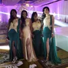 Złoty Zroszony Długie Druhna Suknie Sexy Jedno Ramię Koronkowe Aplikacje Side Split Wedding Party Dress South African Mermaid 2018 Prom Dress